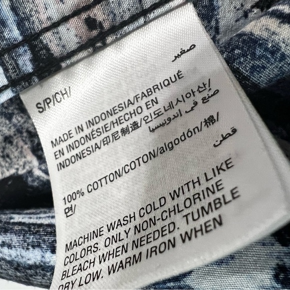 Alfani Short Sleeve Patterned Shirt with Dark Navy and Multi Color Washes Small - Picture 5 of 5